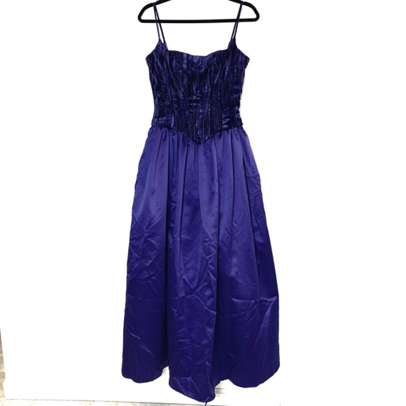 Jessica McClintock Dresses & Skirts - Vintage Jessica McClintock Corset Gown Size 8 Purple Velvet Taffeta Prom Goth